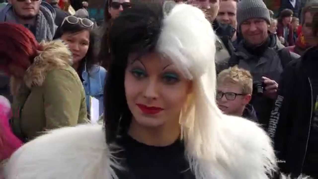 Cruella de Vil Halloween at Disneyland Paris 2015. :)