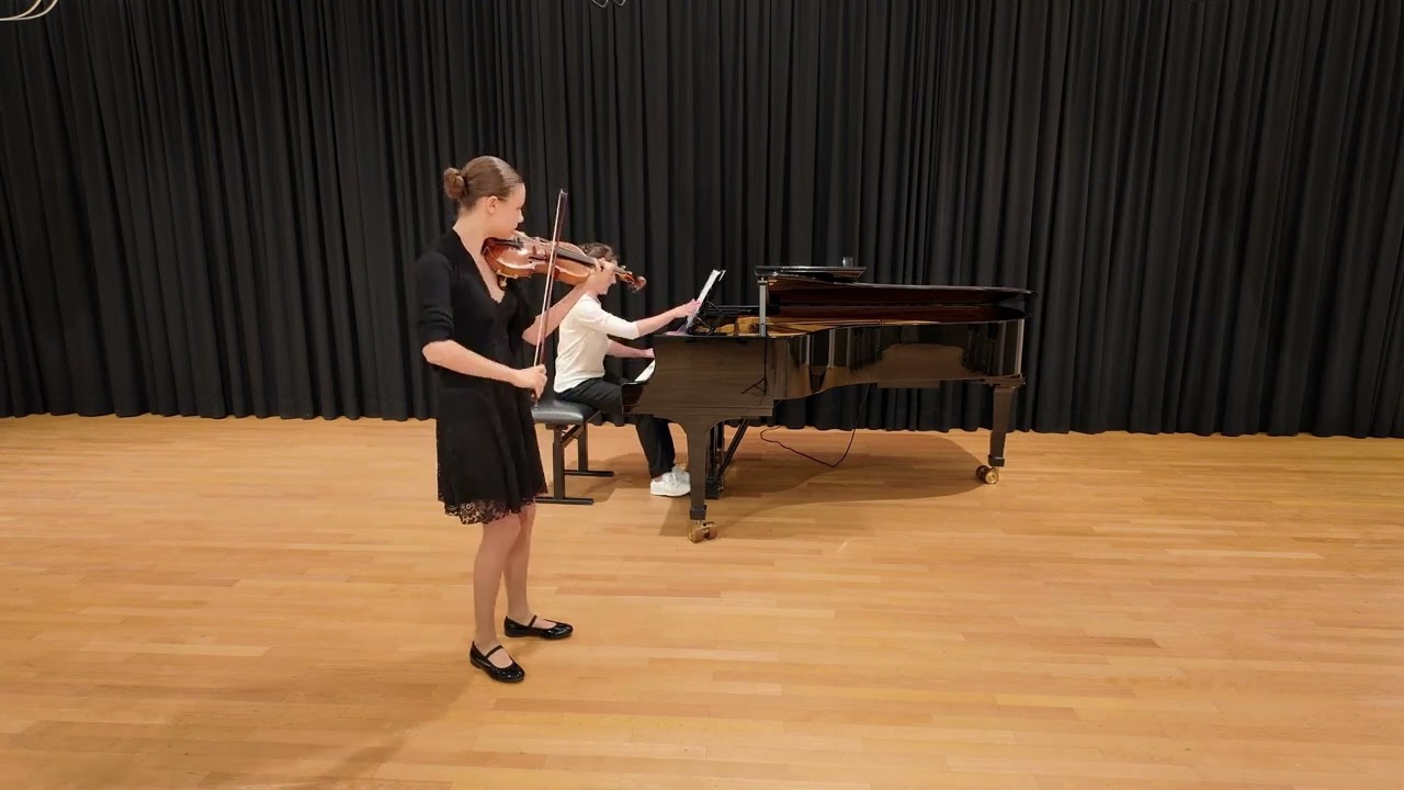 Viktoria Aurelia Höck plays Manuel de Falla, Danse espagnole from “La vida breve”, May 2024