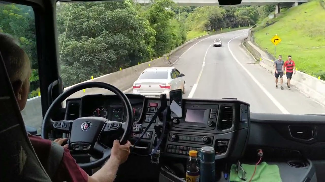 ATENÇÃO , SERRA DE PETRÓPOLIS RJ BR 040 DESCENDO COM CUIDADO