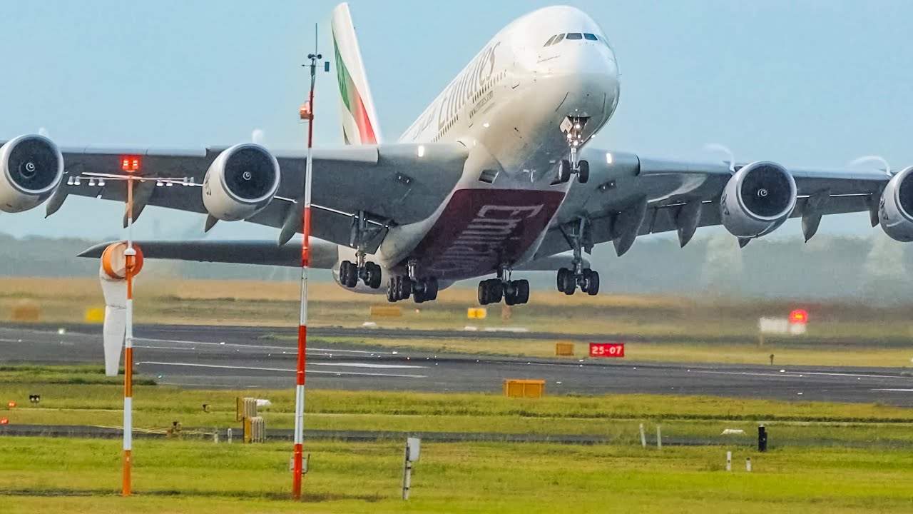 🛩️ MASSIVE CLOSE UP Jet Take Offs and Landings at Sydney Airport!