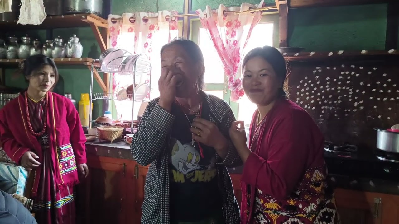 It's my best moment family members Losar 3 party Moto