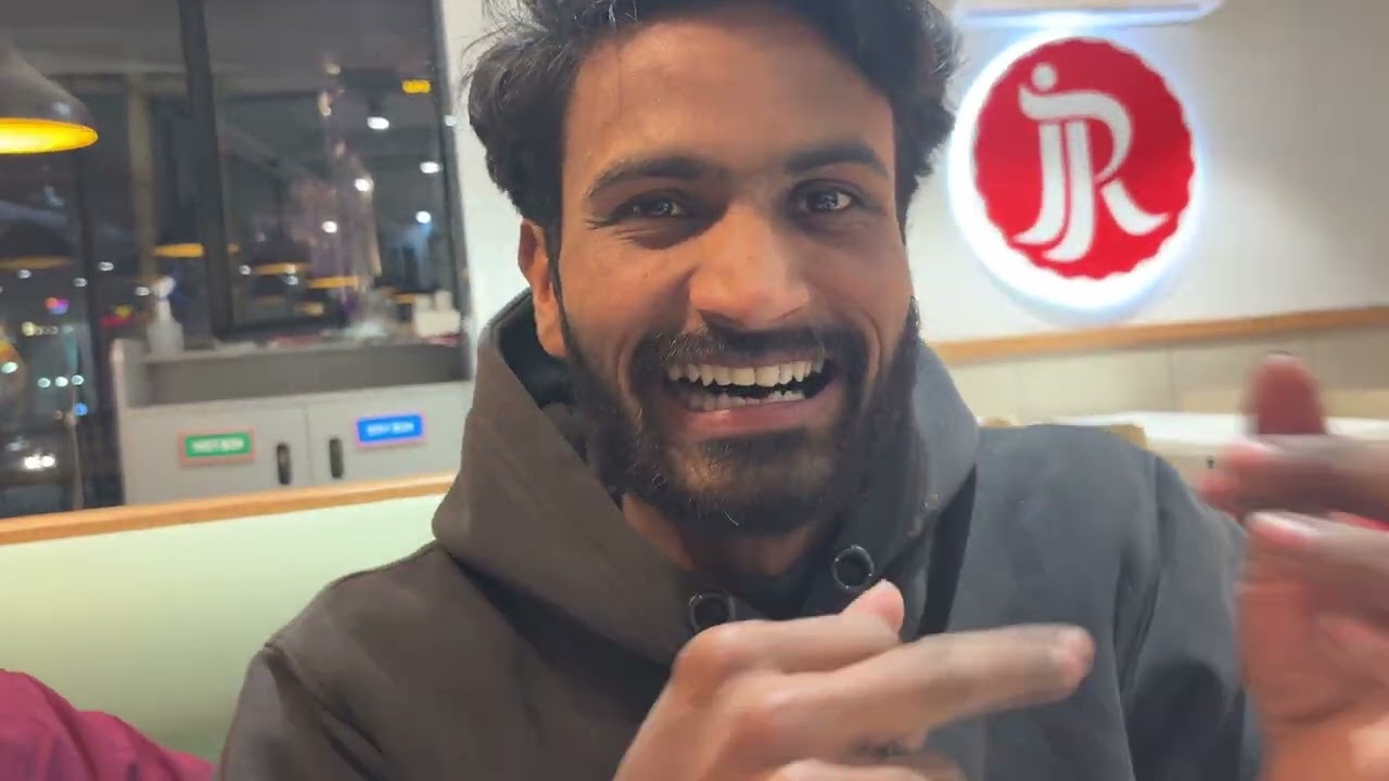 Aakhirkar doston ke saath pehla Vlog ban hi gaya! 🥳