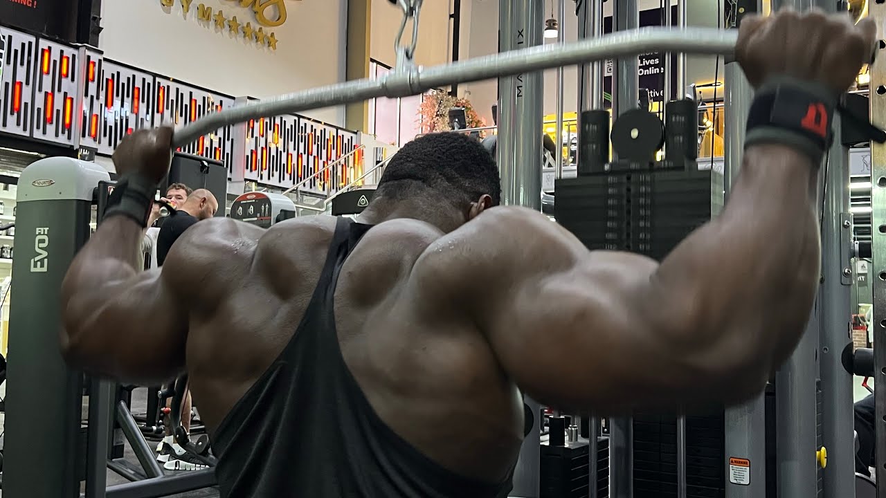 Drop-Sets & Super-sets Brutal Back Workout w/ Kenya Muscle