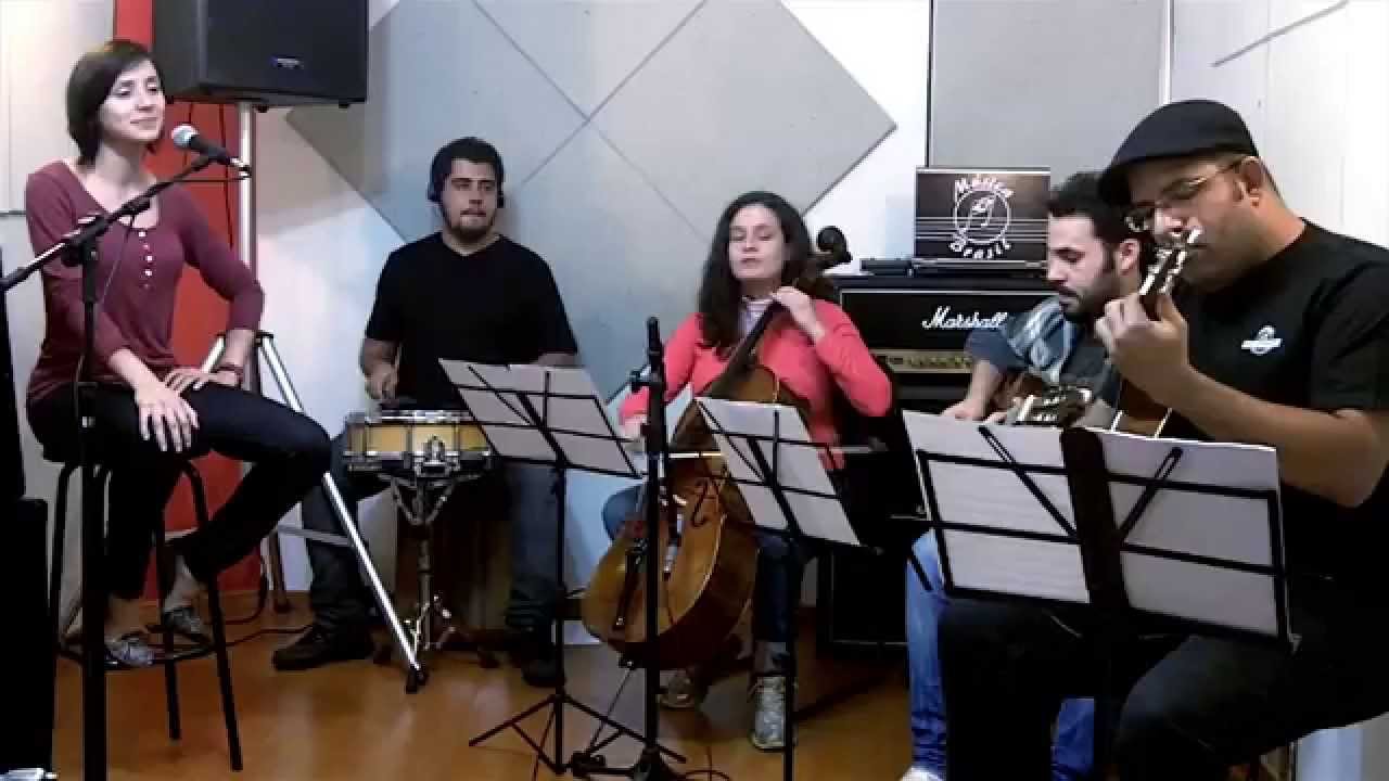 Happy (Pharrell Williams) - Escola Música Brasil