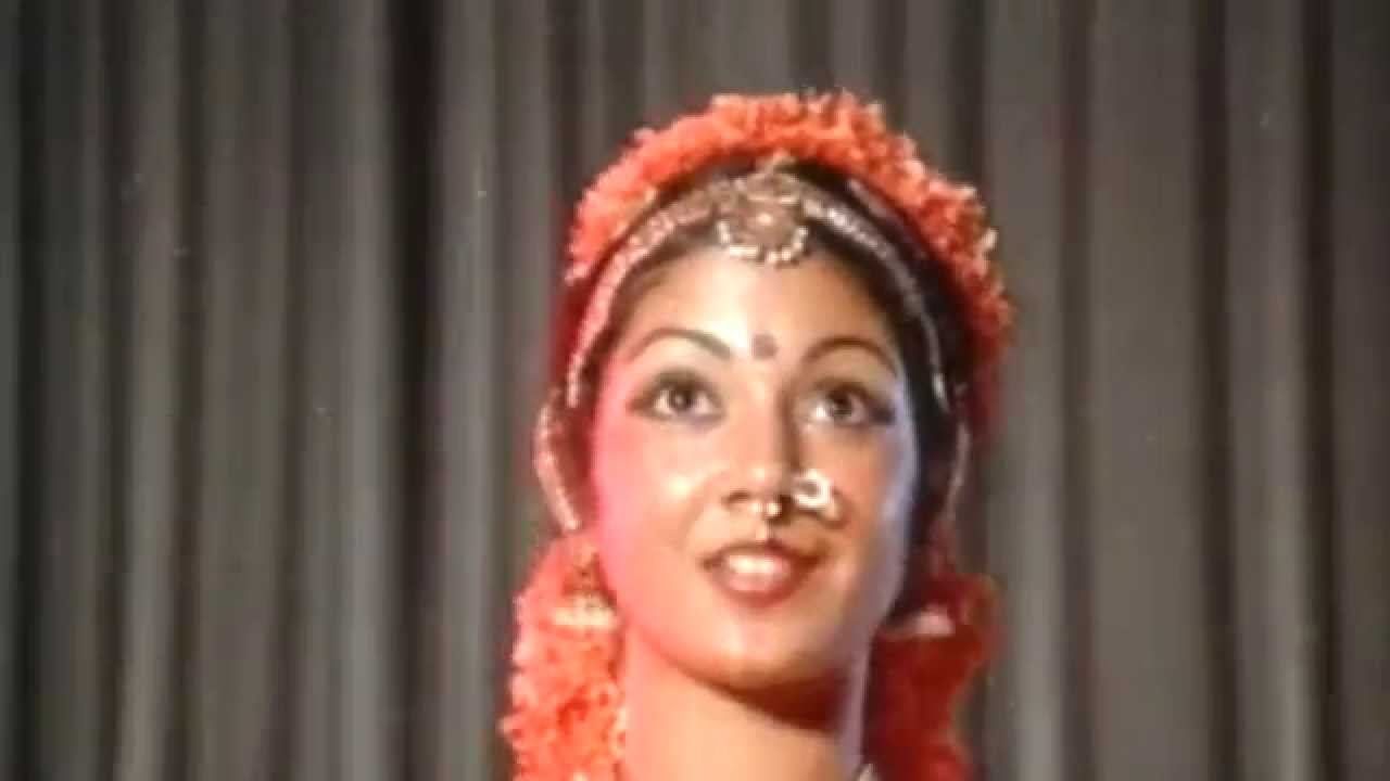 Anjali Pushpaanjali | Kilukilukkam | Malayalam Film Song
