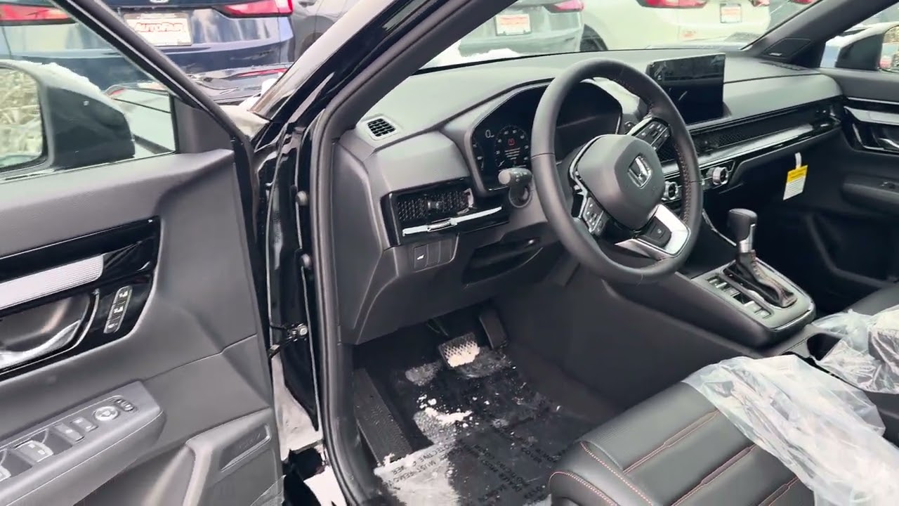 Демонстрационный автомобиль Honda CRV Hybrid Sport Touring 2026 года для Джо.