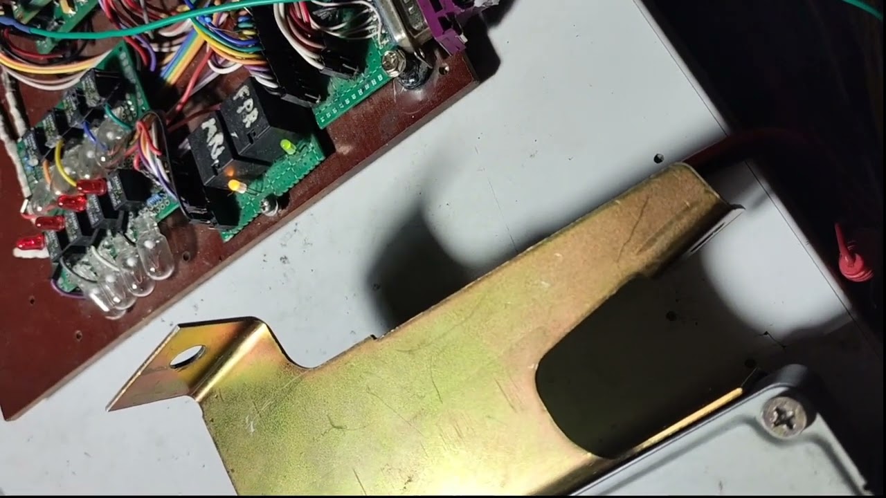Ниссан максима нет искры ремонт ЭБУ . Nissan maxima ecu repair.