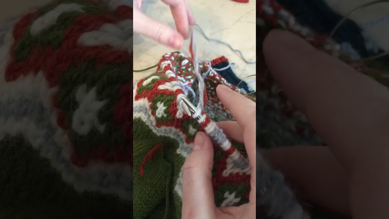 Трёхцветный жаккард без протяжек