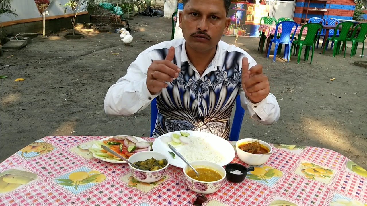 Aam Baganer Nicehe Bose Chicken Thali Khelam | Extra 3 Bati Rice Nilam | Macher Matha Pui Shak | Dal