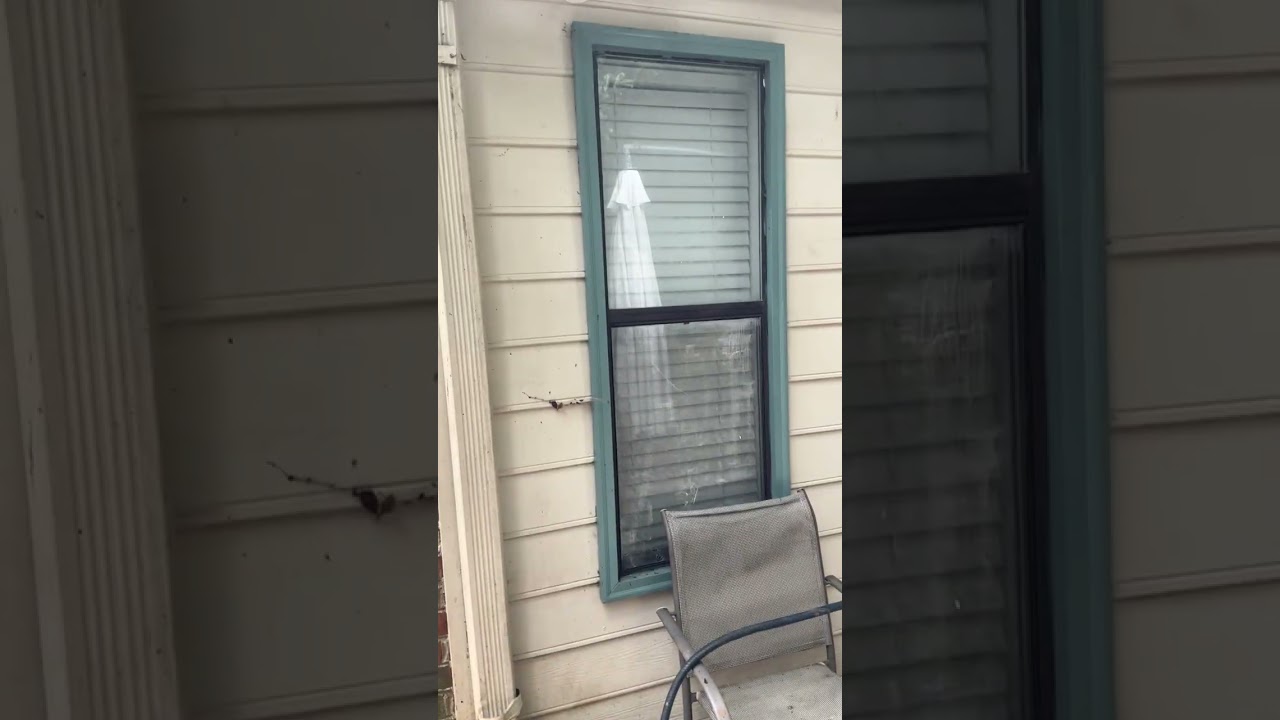 HandyANDY reviews rotted siding & trim for Roswell townhome