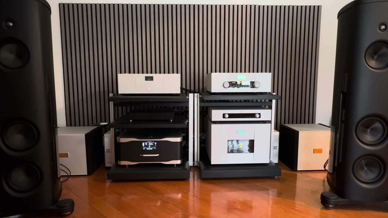 Goldmund Reference Preamp x Telos 800 Power Amp x WADAX Studio Player x Magico M2