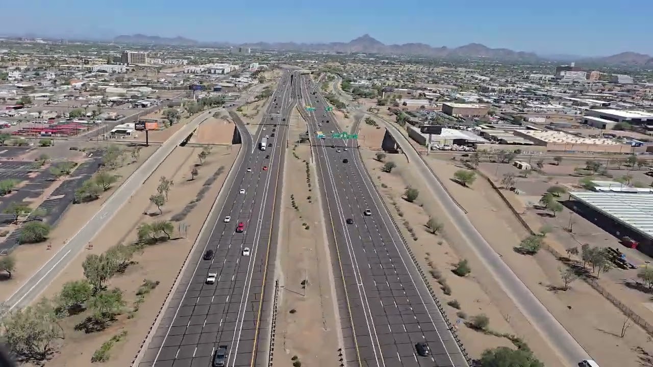 Landing in phoenix sky harbor from united airlines 