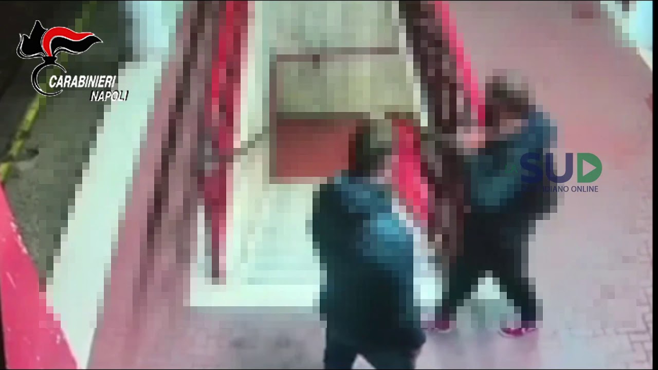 Pestaggio nella circumvesuviana di Pompei, presi gli aggressori
