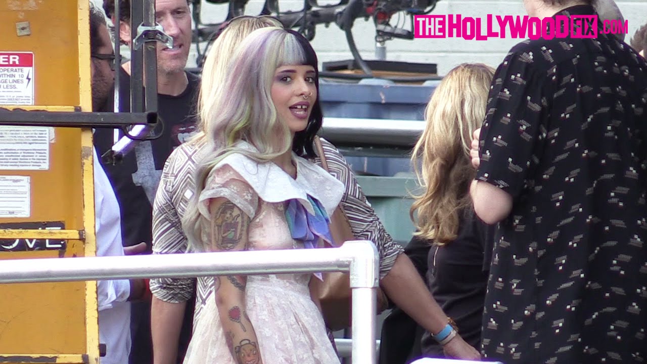 Melanie Martinez Hangs Out Backstage After Her Perfomance On Jimmy Kimmel Live! 6.29.16