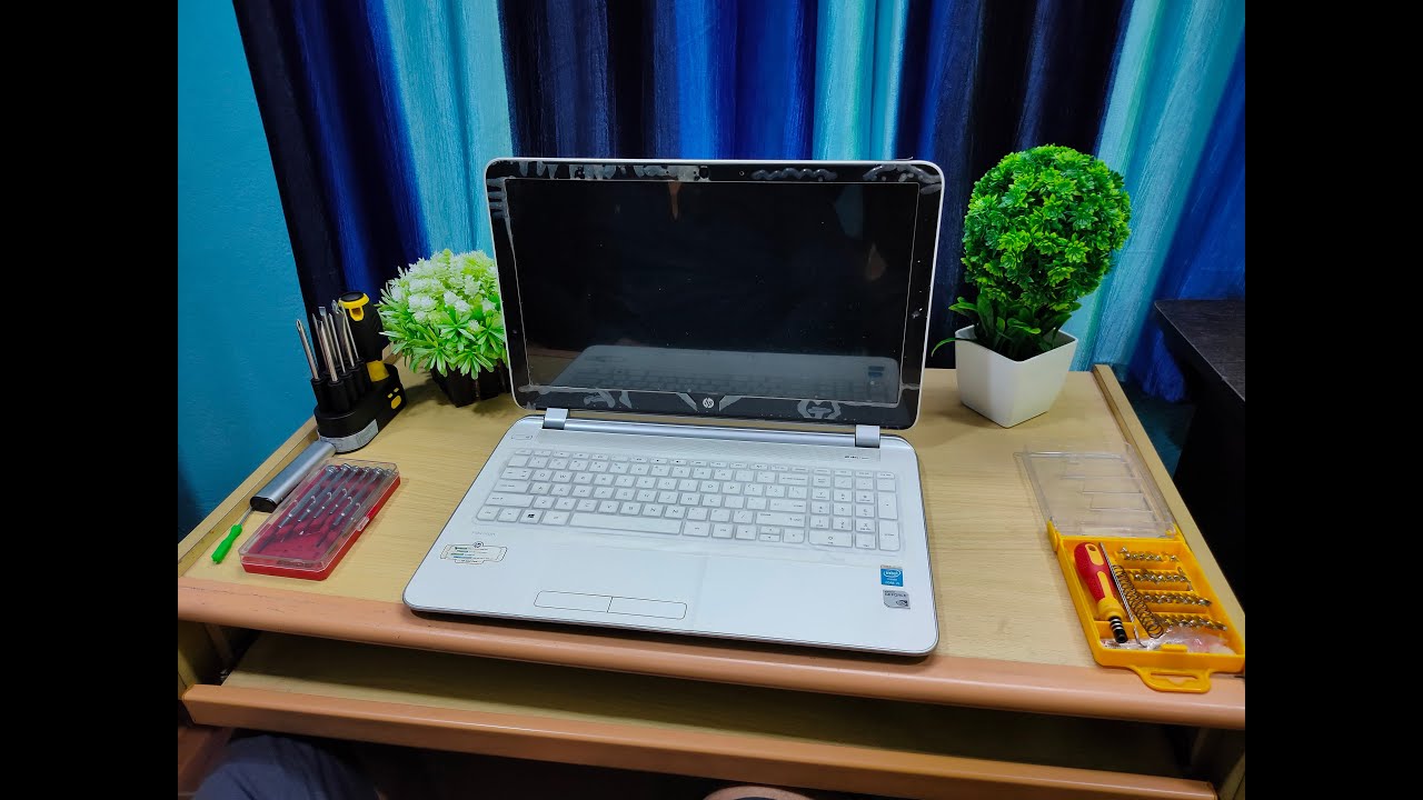 HP Pavilion 15-n Series Disassembly and  Cleaning.......