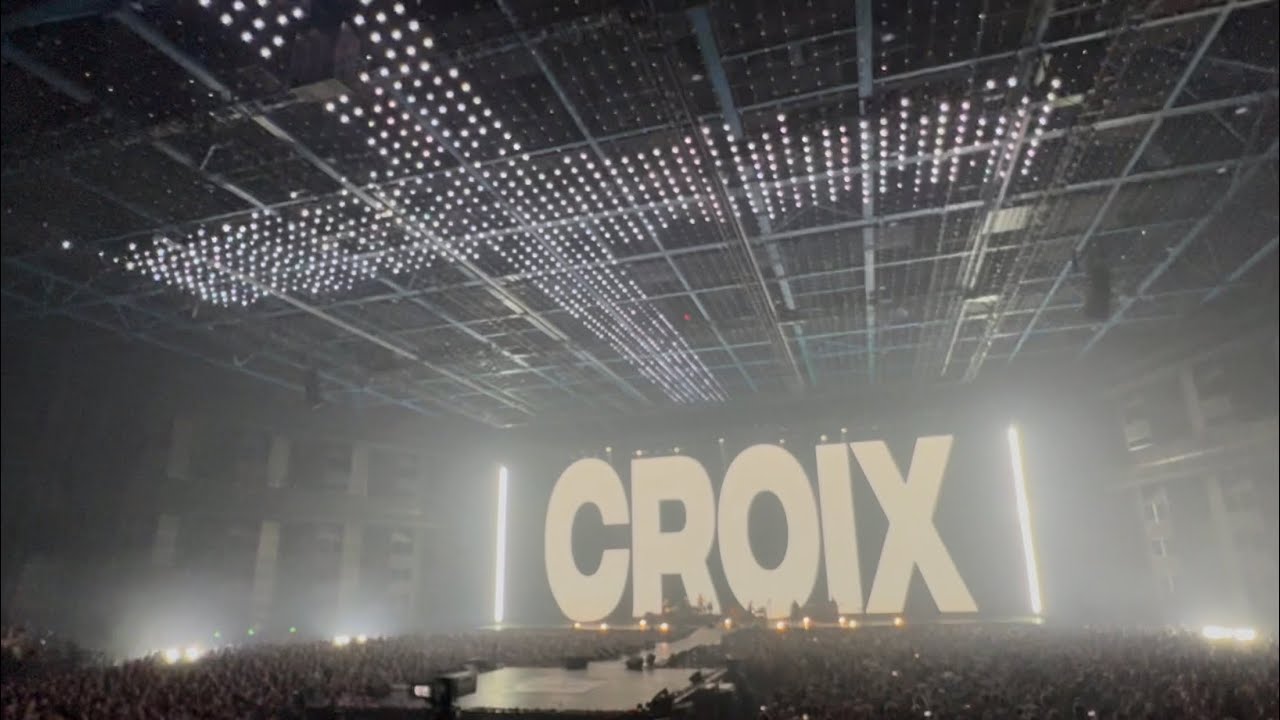 Indochine - 3ème sexe (intro) / Sanna sur la croix (Live Arena Tour 2e Vague Toulouse 5, 24/10/2025)