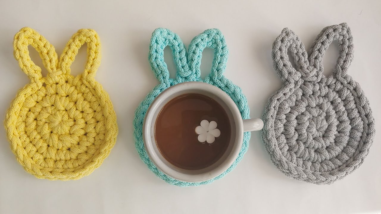 Podstawka, podkładka pod kubek w kształcie zająca, królika na szydełku. Bunny patern crochet
