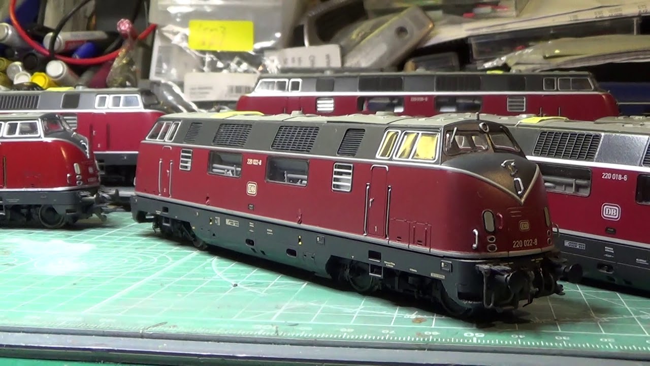 Teil 1     Teil 1 bis 8   Die Baureihe 220 und Ihre Marken, Roco, Piko, Trix und ESU