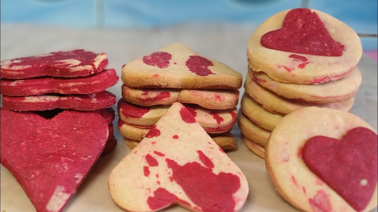 How to Make Vanilla and Strawberry Cookies for Valentine 