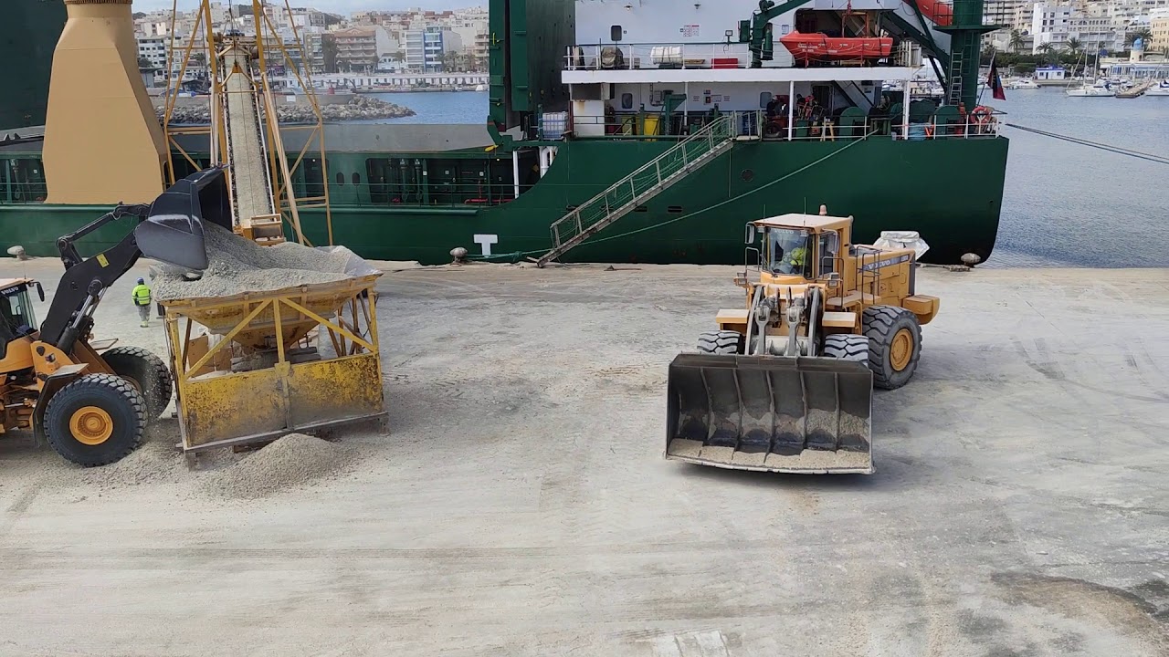 Volvos cargado barco de yeso