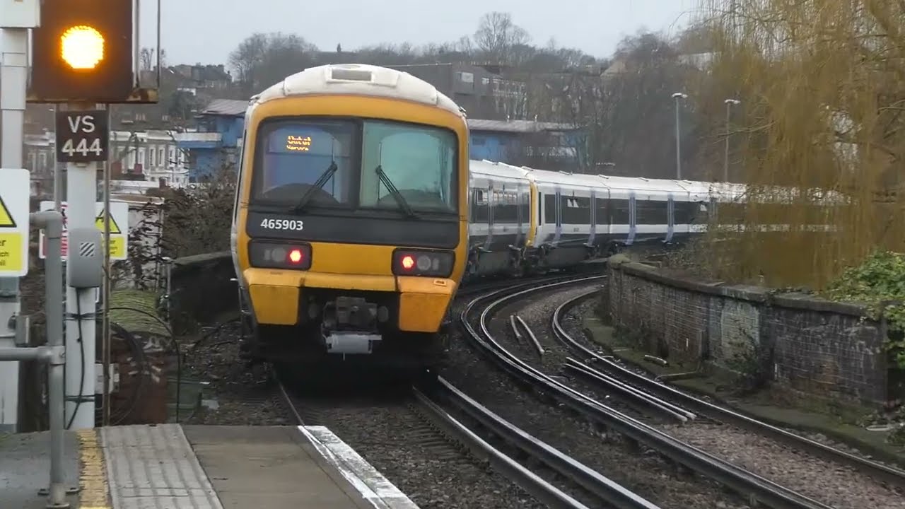 Southeastern 376018 and 465901 + 465903 at Peckham Rye