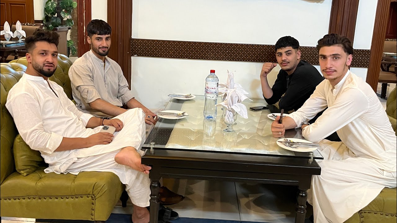 Bull Farm #Eid & Restaurant Visit |Saleh khana | Kotli kalan