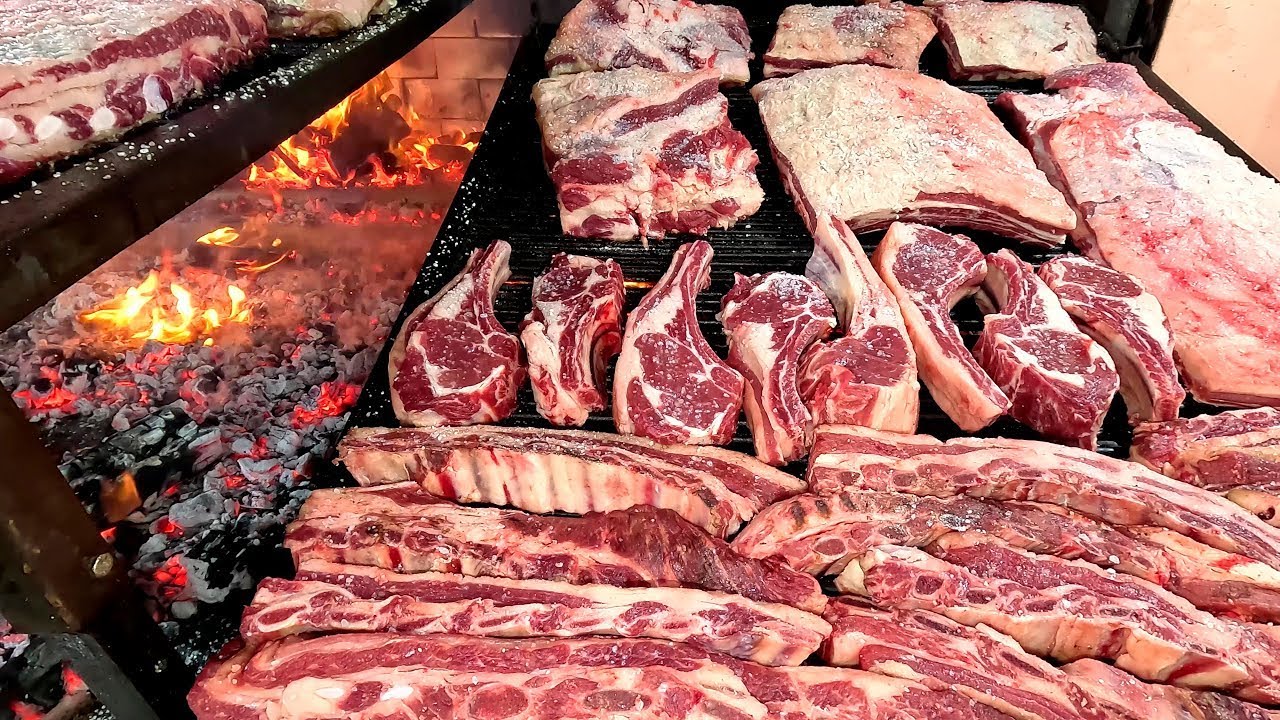 A Roadside Steakhouse Turns Into a Grilled Ribs Festival