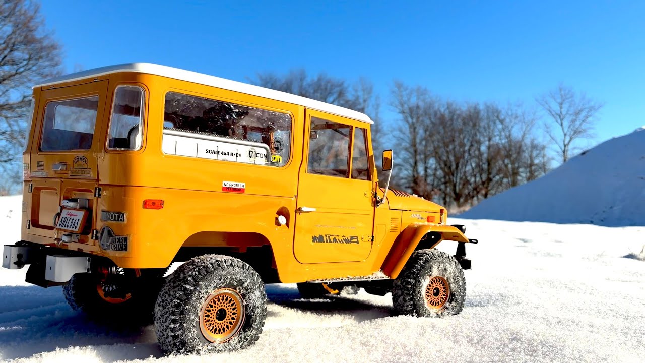 1/10 Toyota Land Cruiser 40 - sunny sunday trail