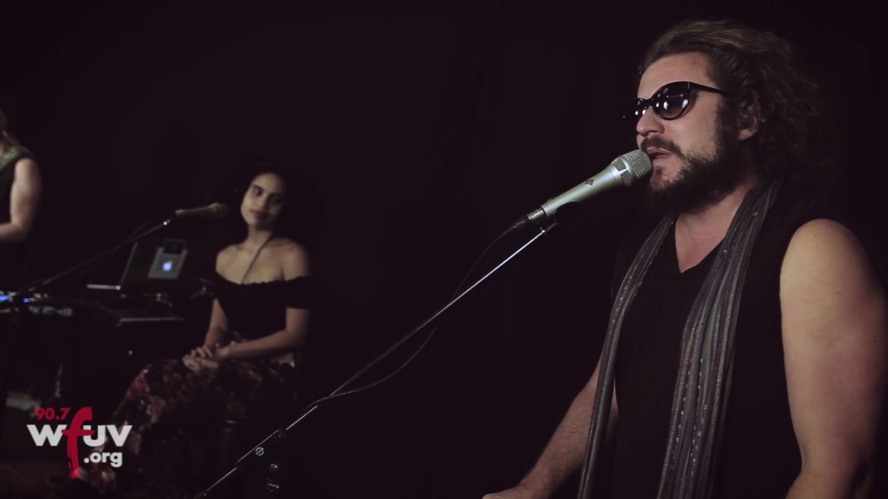 Jim James - World's Smiling Now (Live at WFUV)