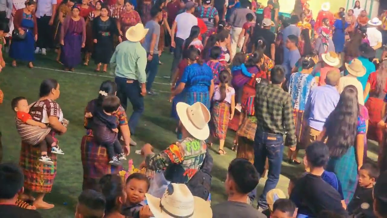 La Distancia - Marimba Sonal Kokonob'  - Feria de Barillas 2024