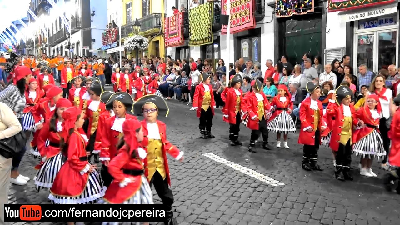 Festas Sanjoaninas 2º. Dia de Marchas ( 2 de Crianças e 8 de Adultos ) - Ilha Terceira, Açores