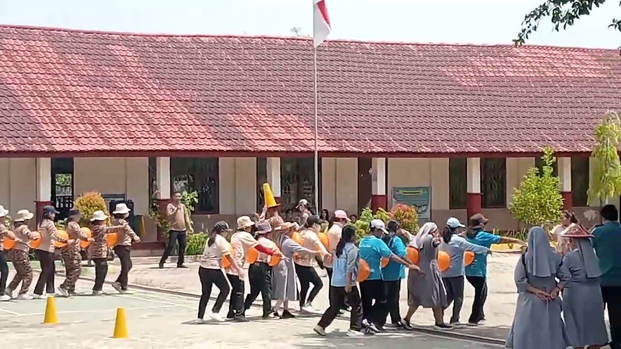 Lomba estafet balon