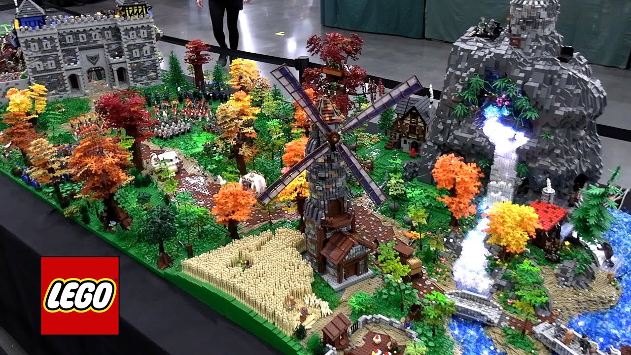 Huge LEGO Castle Harbor Battle &ndash; 20 Feet Long!