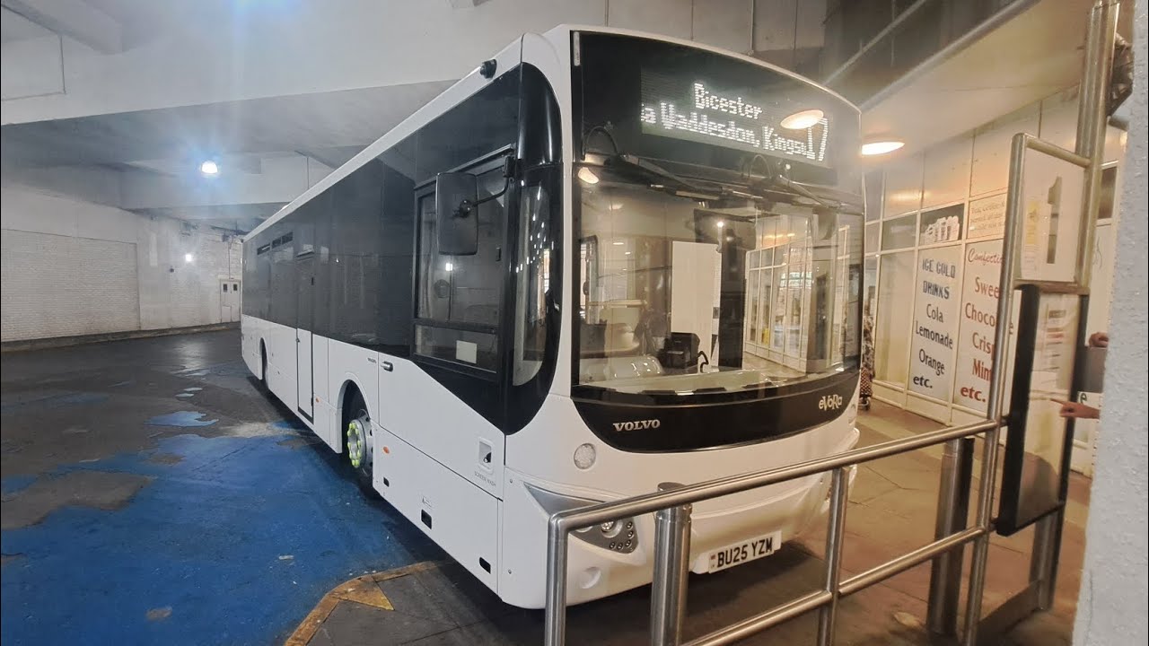 BRAND NEW!!! | Red Rose BU25 YZM Volvo B8RLE MCV Evora | Route 17: Bicester
