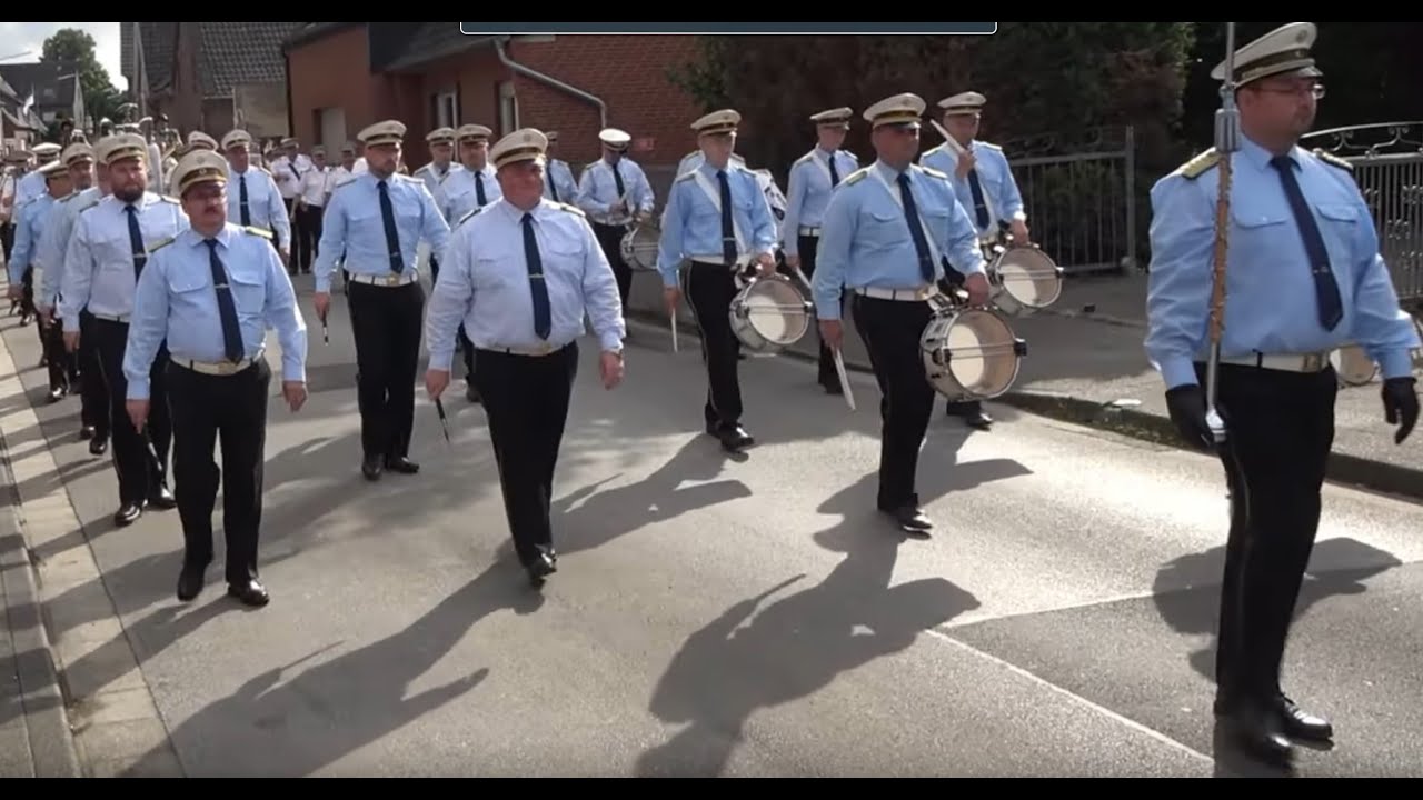 Schützenfest 2025 in Neuss Holzheim. Der Montagsnachmittagsumzug.