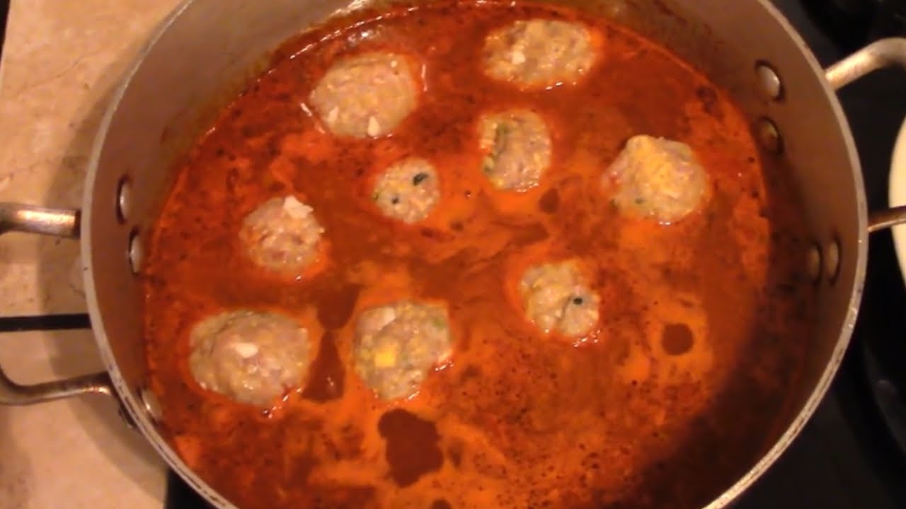 Como hacer Albondigas en salsa de Jitomate - Elia Cocinando con Amor