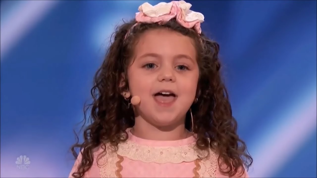 Sophie Fatu CUTEST 5-Year-Old Singer STEALS the Judges' Hearts with Frank Sinatra's 