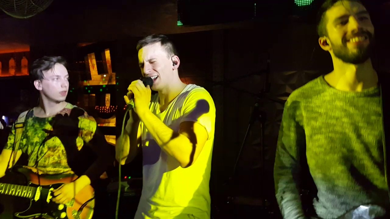 The Motans-Versus live