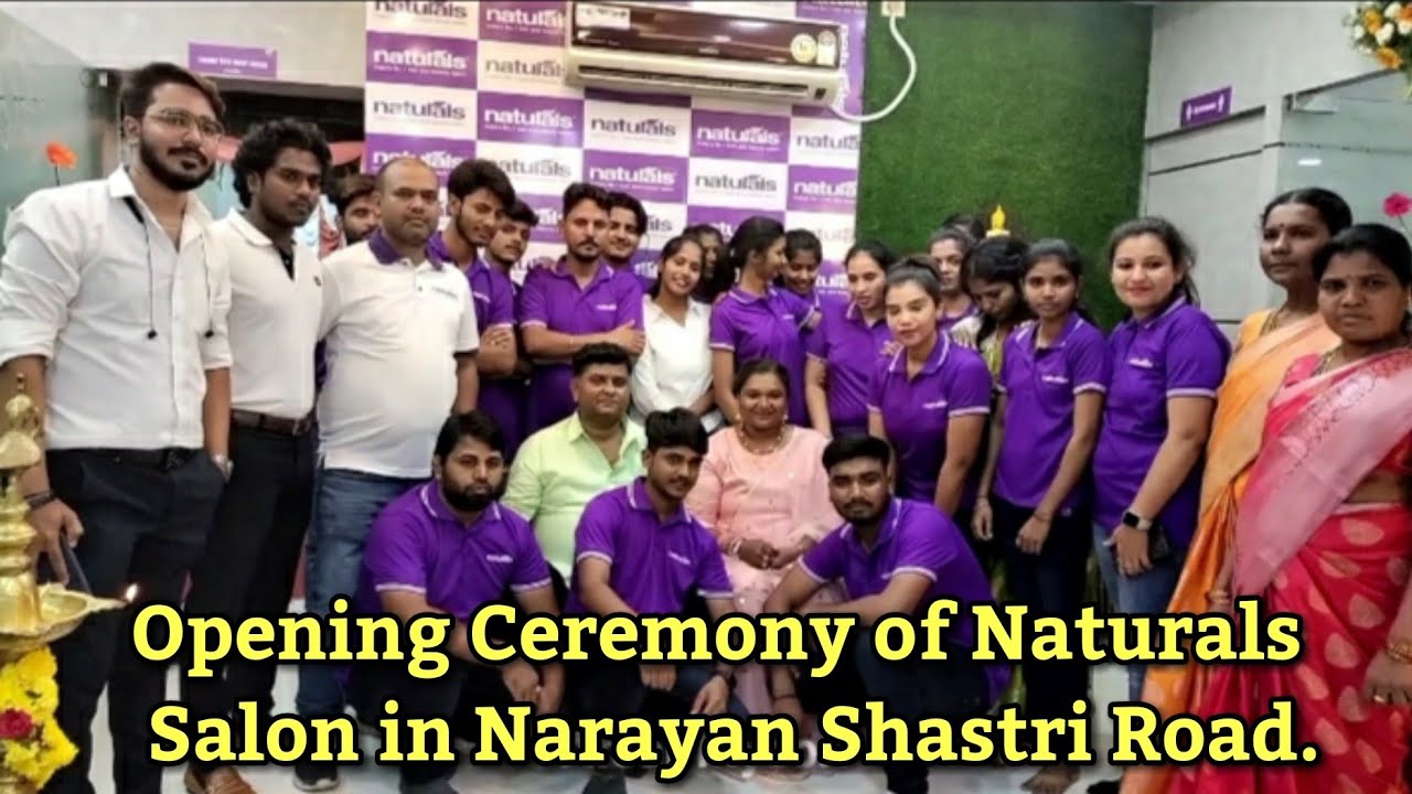 Mysore:Opening Ceremony of Naturals Salon in Narayan Shastri Road.