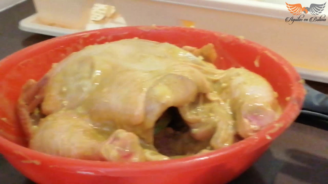 Pollo entero en la cacerola Essen