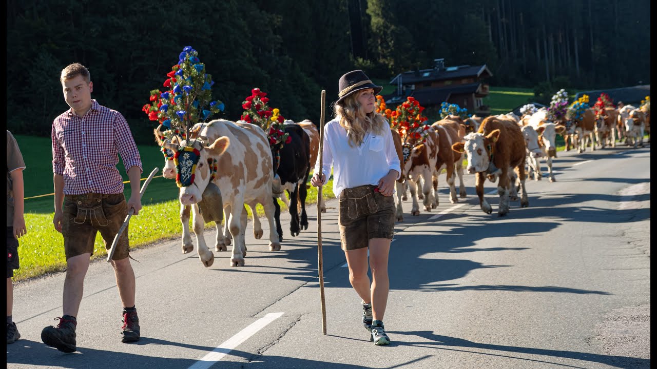 THE COWBELL BEAT OF THE MOUNTAINS: ALMABTRIEB (pure sound)