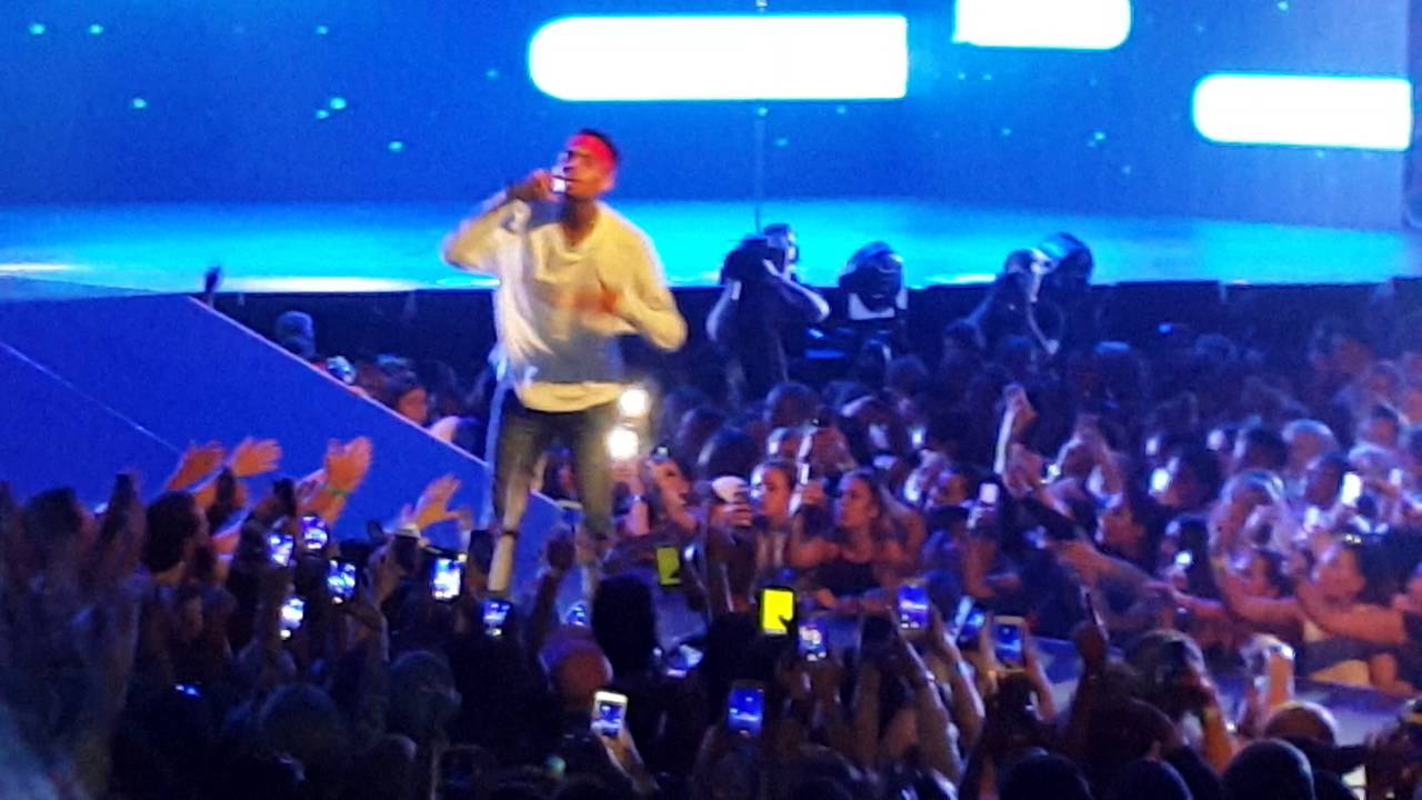 Chris Brown- Liquor & Drunk Texting🎤🎶(Live at Oslo Spektrum Norway HD)