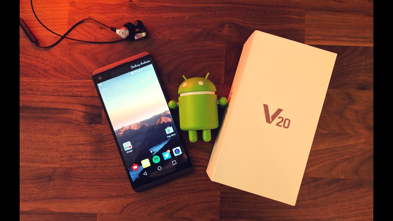 LG V20 Unboxing & 1st Impressions!