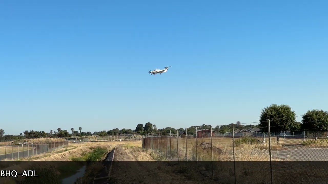 Adelaide Airport 14 January 2026   United 787 9 N29991