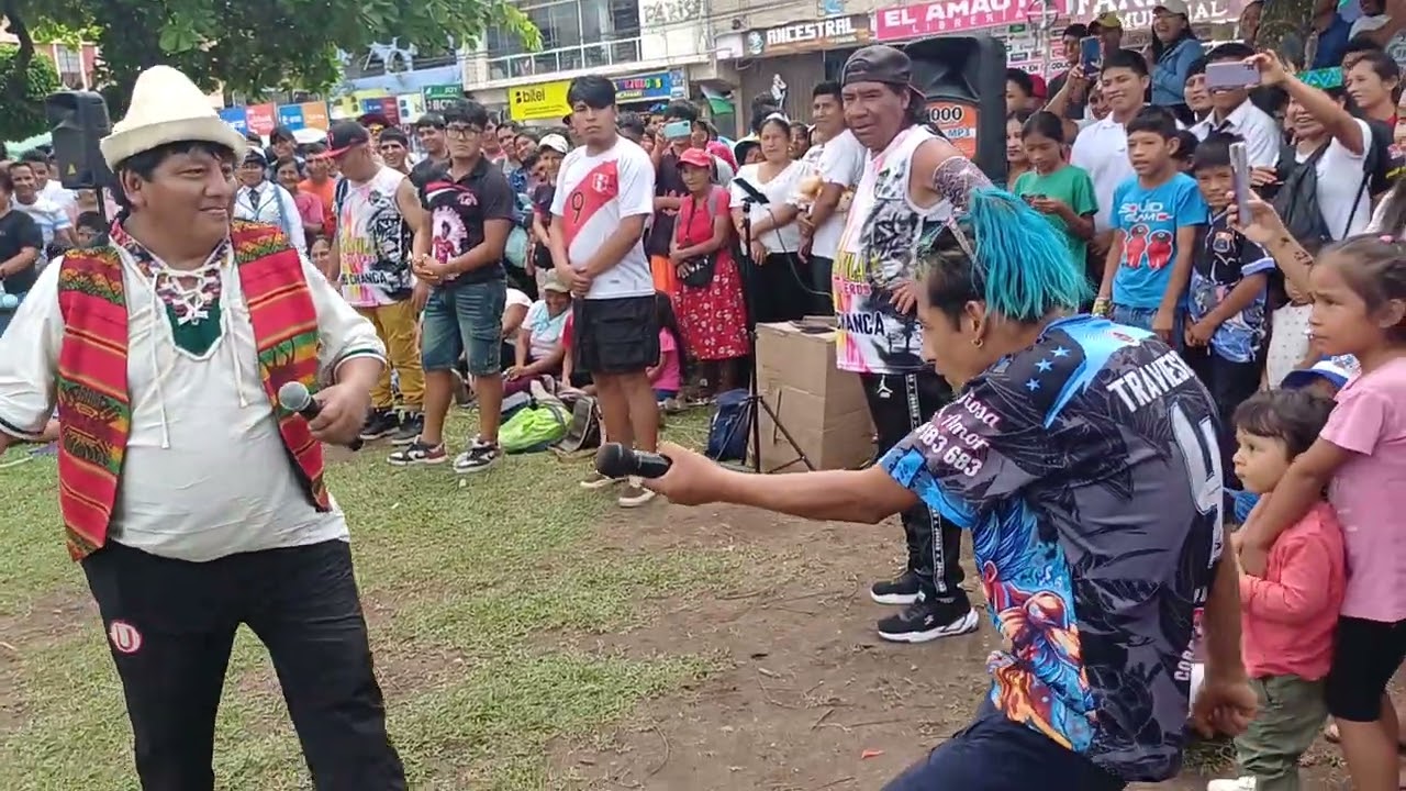 Comicos ambulantes en pichanaki selvita 😅😇😅HUANCAS  Y  HUANACOS 