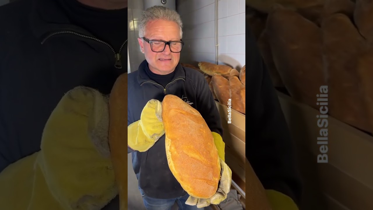 Sfornati 50 kg di pane cotti a legna  A fine video una sorpresa