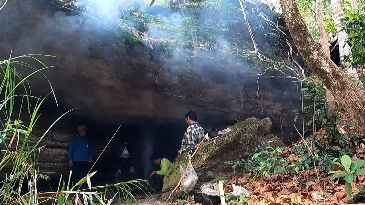 ທີມງານໄດ້ອາຫານປ່າ//ทืมงานได้อาหารป่า Dong Una