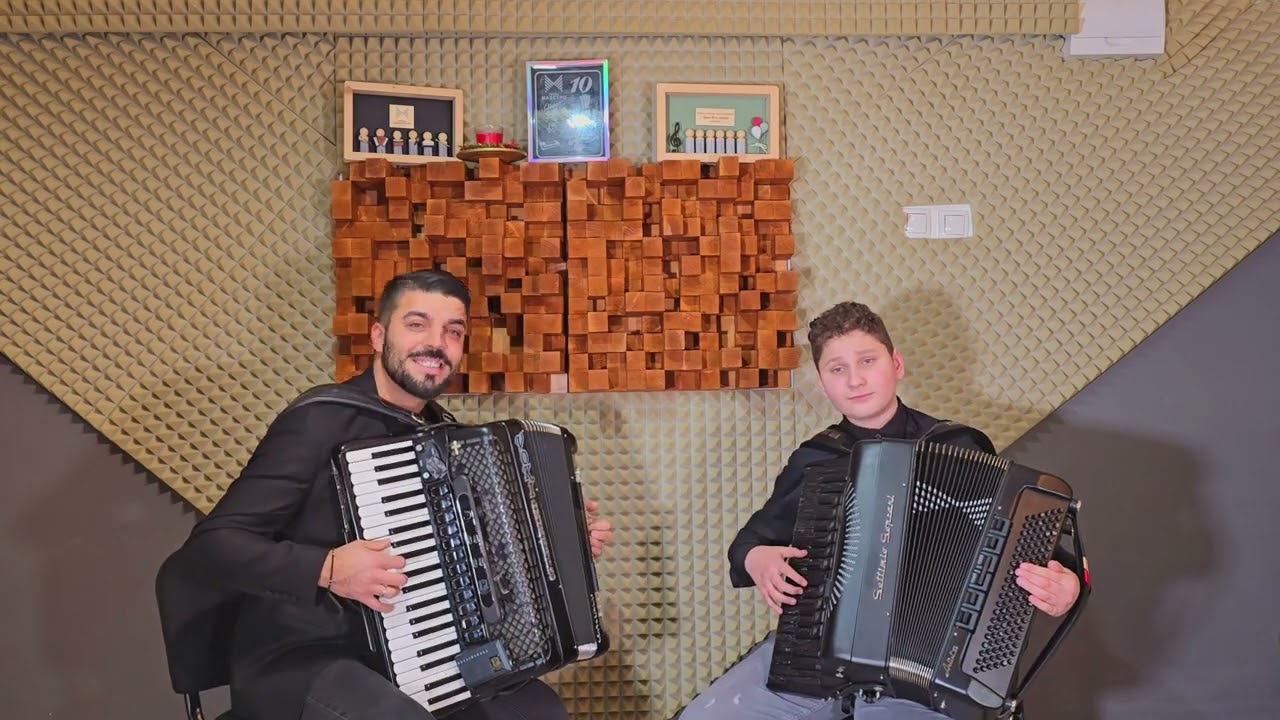 Vojce i Damjan - Estradno oro ( Koco Petrovski)
