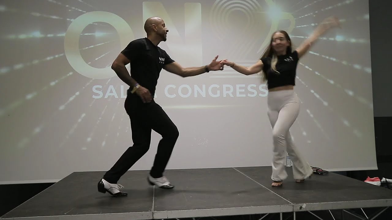 Mambo/on2: Nervif & Andrea in Genova, Italy (SalsaOn2 Congress). "Deseándote" by Frankie Ruíz