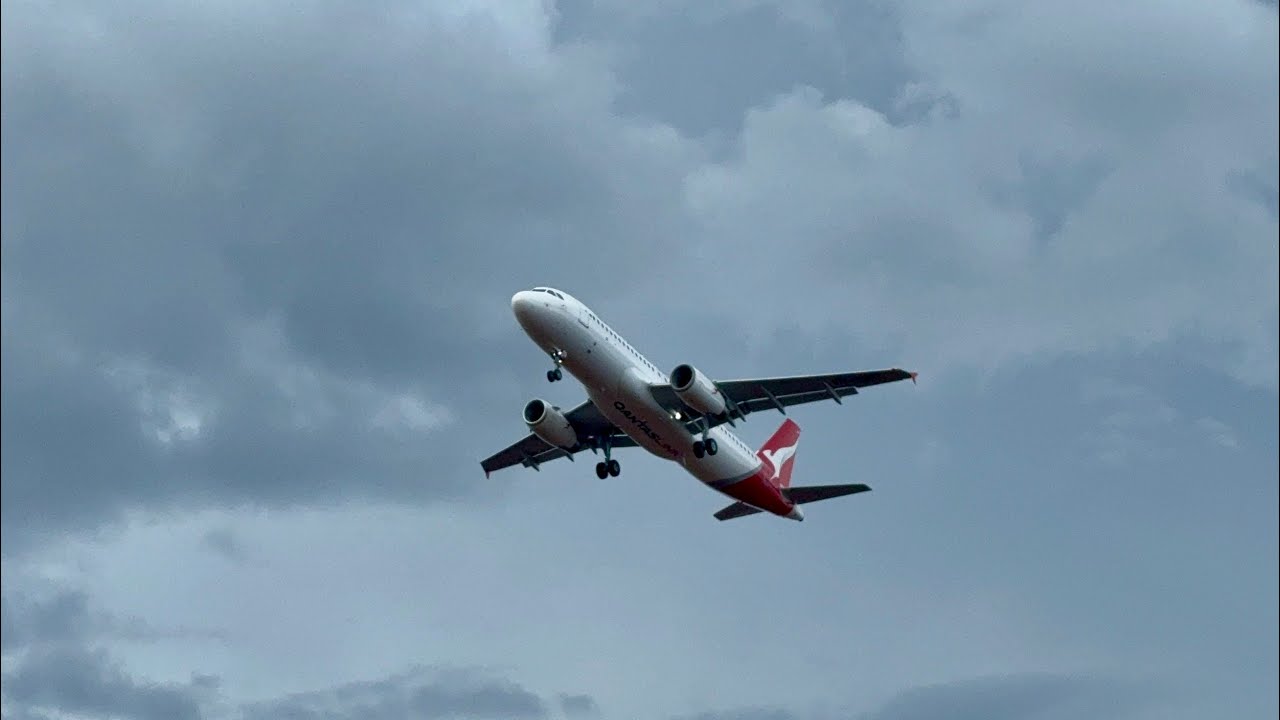 5 Landings Into a RAINY Darwin Afternoon